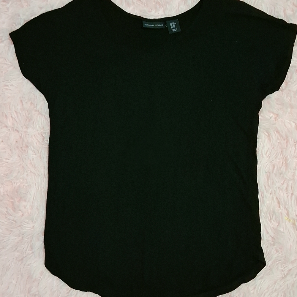 Adrienne Vittadini Classic Black Top
